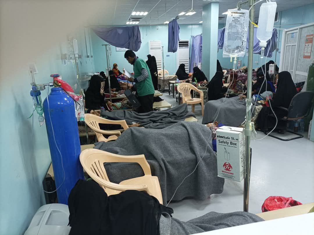 عدن.. الانتقالي يفرض تعتيماً على المستشفيات وسط تفشي الأوبئة وتدهور الوضع الصحي