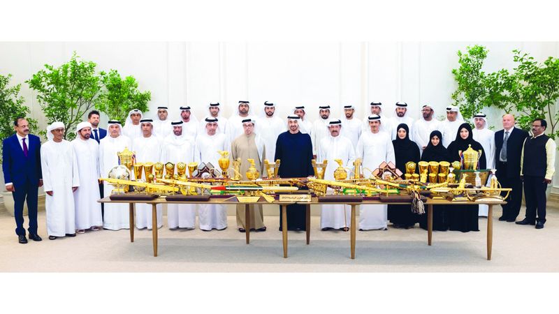 الامارات | رئيس الدولة: رياضة سباقات الهجن موروث شعبي متجذّر بهويتنا الوطنية