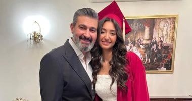 ياسر جلال يحتفل بتخرج ابنته قدرية من الثانوية العامة.. صور