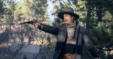 كيفن كوستنر متهم بالاعتداء الجنسى.. اعرف القصة