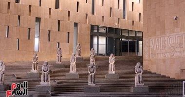 سفير مصر لدى السعودية يسلم خادم الحرمين وولى العهد دعوات حفل افتتاح المتحف المصرى الكبير