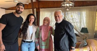 آية سماحة تزور مشيرة إسماعيل لتقديم اعتذارها الشخصي