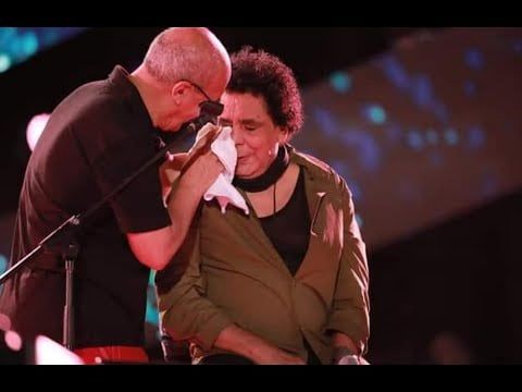 محمد منير .. "دموعك غالية علينا" الجمهور يتفاعل مع فيديو بكى فيه الكينج