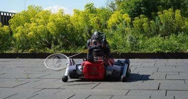 تكنولوجيا: روبوت رباعى الأرجل يلعب تنس الريشة مع البشر