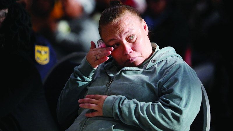 الامارات | السجن المؤبد لامرأة جنوب إفريقية باعت طفلتها بـ 1100 دولار       