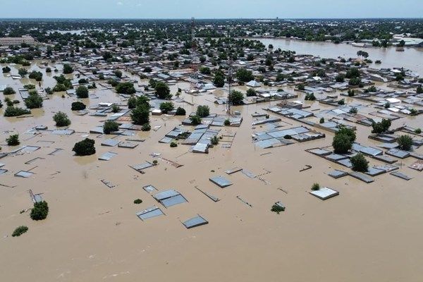 مقتل 25 شخصاً جراء الفيضانات وسط نيجيريا