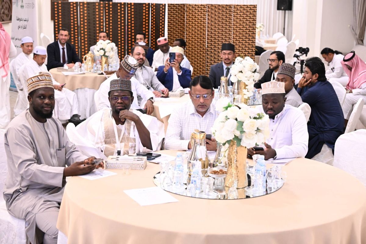 جامعة الملك عبدالعزيز تختتم برنامج (تأهيل خبراء العربية في العالم)