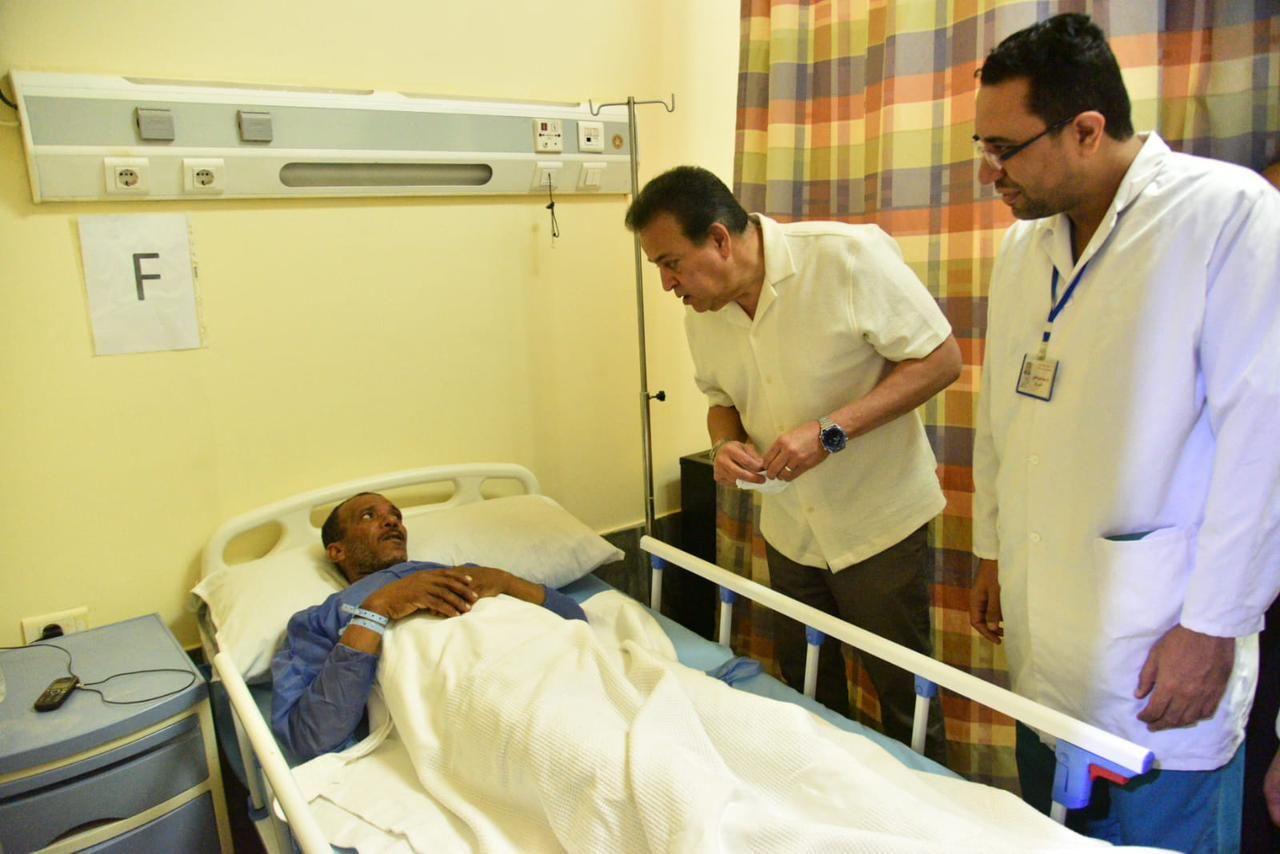 نائب رئيس مجلس الوزراء وزير الصحة يتفقد مستشفى وادي النطرون التخصصي بالبحيرة