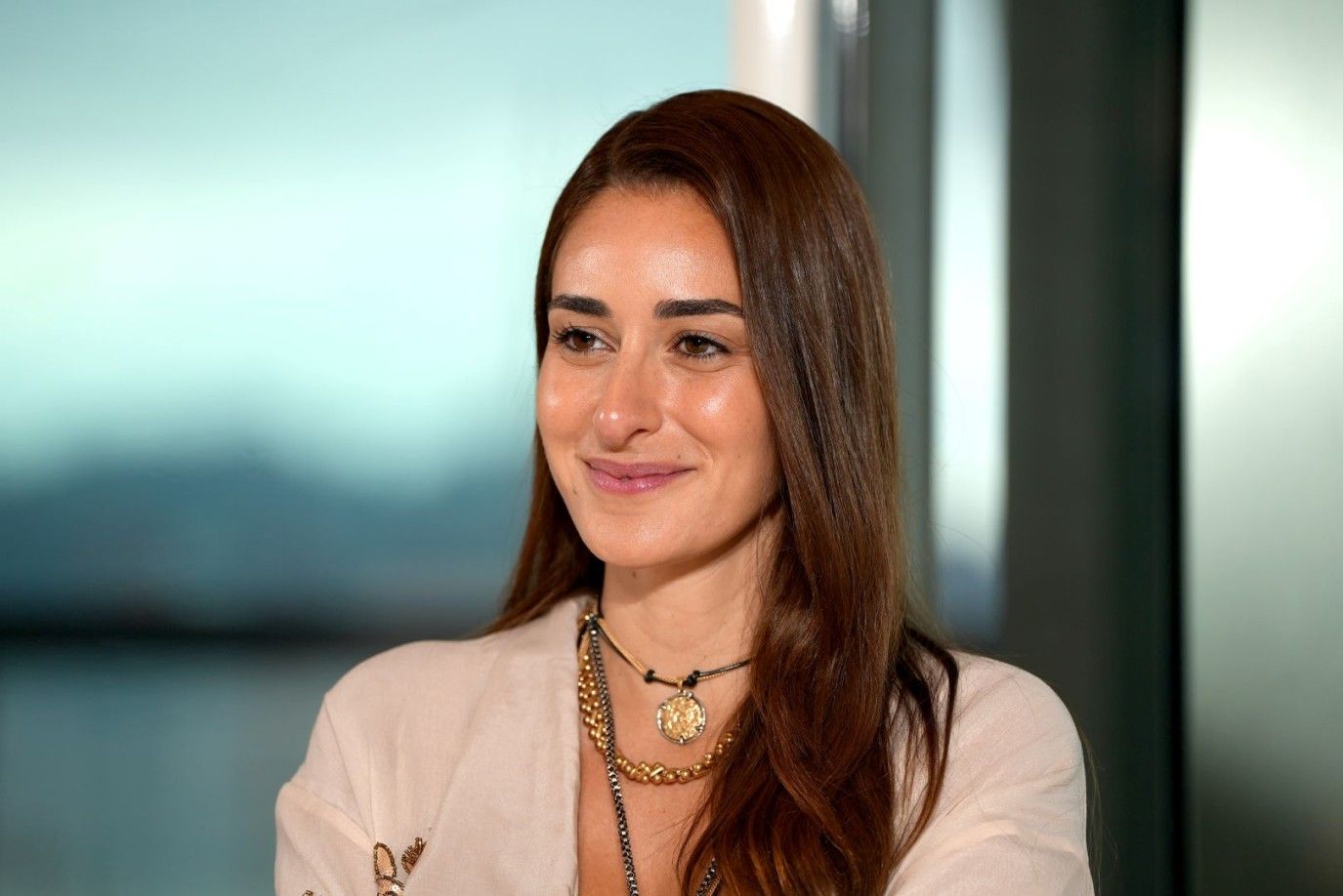 أمينة خليل في يوم زفافها... إطلالة جمالية رومانسية ناعمة بلمسات راقية