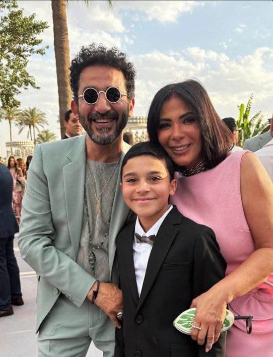 أحمد حلمي ومنى زكي وعمرو يوسف وكندة علوش في زفاف أمينة خليل.. صور جديدة