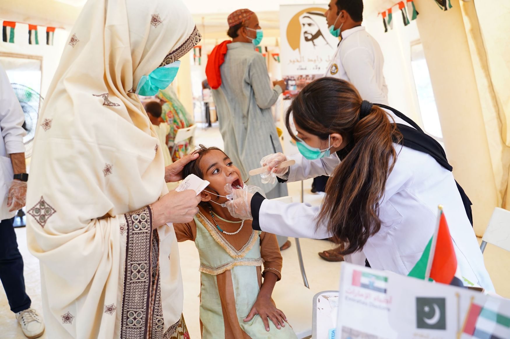 الامارات | عيادات قلب إماراتية متنقلة تجوب قرى باكستان لتقديم رعاية صحية متكاملة