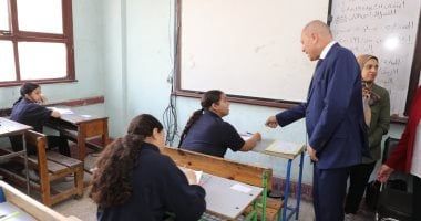 محافظ القاهرة يتفقد امتحانات نهاية العام للشهادة الإعدادية.. صور