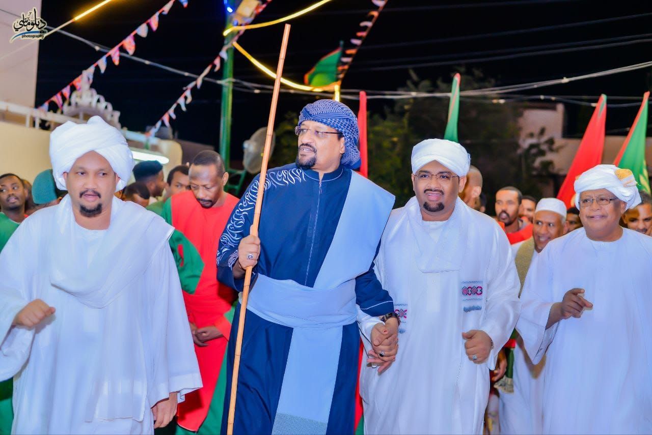 شاهد بالفيديو.. اشتباك عنيف بين شيخ الأمين و “شارون” الدعم السريع على الهواء مباشرة.. “الدعامي” يصف الأمين بالكذاب وشيخ الجكس والأخير يرد ويحلف بالطلاق