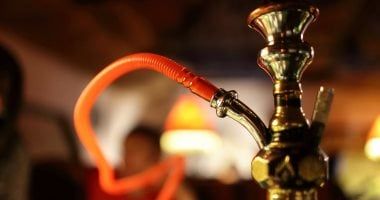 يوم الإقلاع عن التدخين.. خدعوك فقالوا الشيشة أقل ضررًا من السجائر