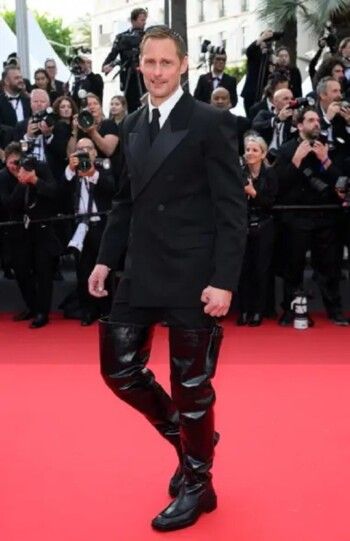 "بوتين" اعتبره البعض نسائي .. براد بيت ليس أول من أطل به