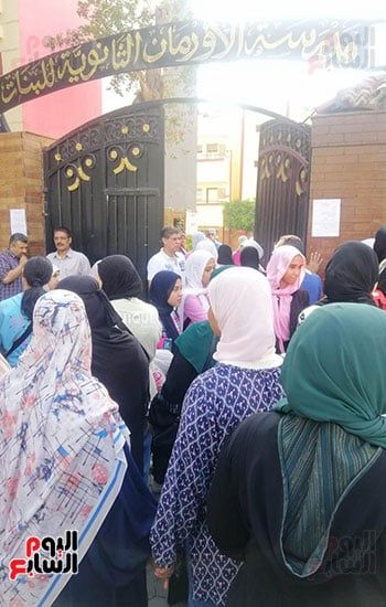 بدء امتحان اللغة العربية لطلاب الشهادة الإعدادية فى الجيزة