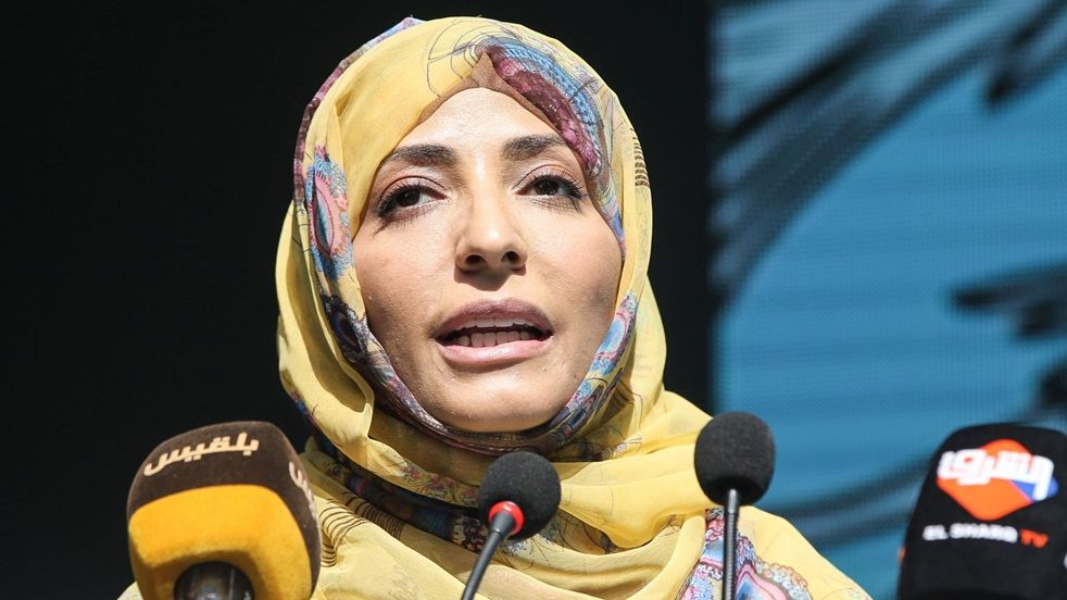 كشفت عن مفاجآت في الايام القادمة ...توكل كرمان تتحدث عن المرجعيات الثلاث وأسباب إطالة عمر الحوثي