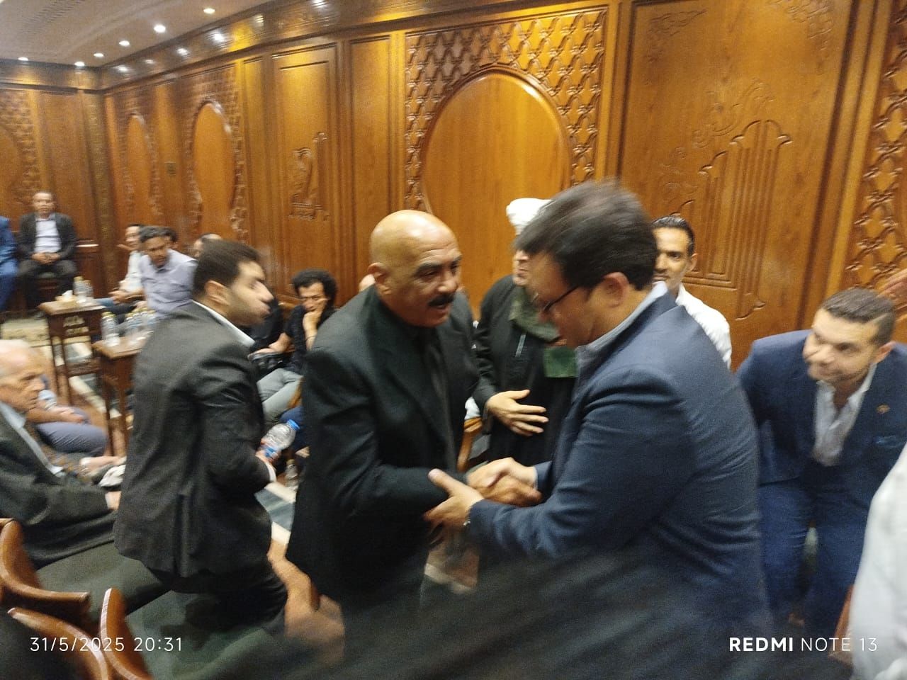 وزير الثقافة وخالد جلال وحماده الموجي أول الحاضرين فى عزاء والد رئيس دار الأوبرا