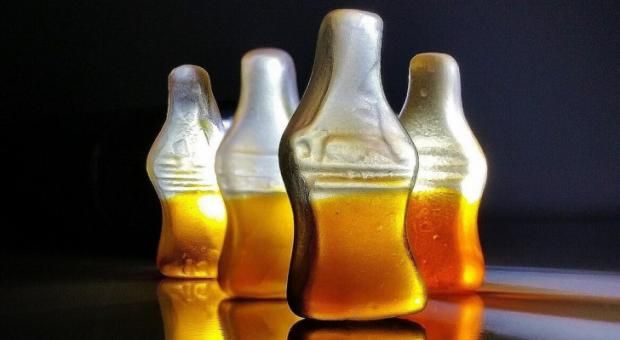 الأطفال بتاكلها تدوخ.. سحب حلوى شهيرة من أسواق هولندا لاحتوائها على مادة مخدرة