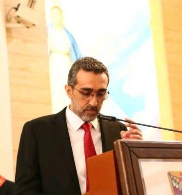 غسان محفوظ يخلّد ذكرى والده بعمل فني يستلهم قيامة المسيح