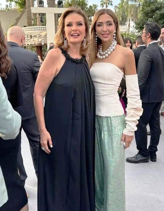 أحمد حلمي ومنى زكي وعمرو يوسف وكندة علوش في زفاف أمينة خليل.. صور جديدة