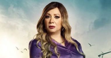 الفنانة انتصار تداعب حضور حفل توزيع جوائز الدراما: التصفيق بعافية شوية