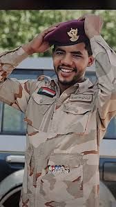 شاهد بالفيديو.. القائد الميداني للدعم السريع عمر جبريل يظهر بعد غيبة بملامح غريبة بعد أن تغير شكله ويؤكد: (ذاهب لقضاء شهر العسل في الأبيض جوة)