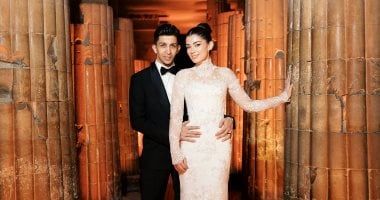 ليلى أحمد زاهر تتغزل في زوجها هشام جمال: أنت حب العمر