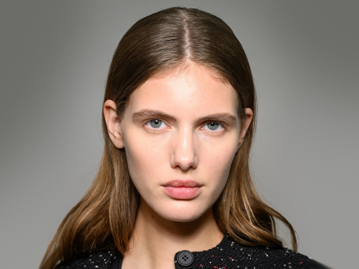 خلطات طبيعية سريعة وفعالة لتجديد بشرتك قبل العيد.. سر الإشراقة الدائمة