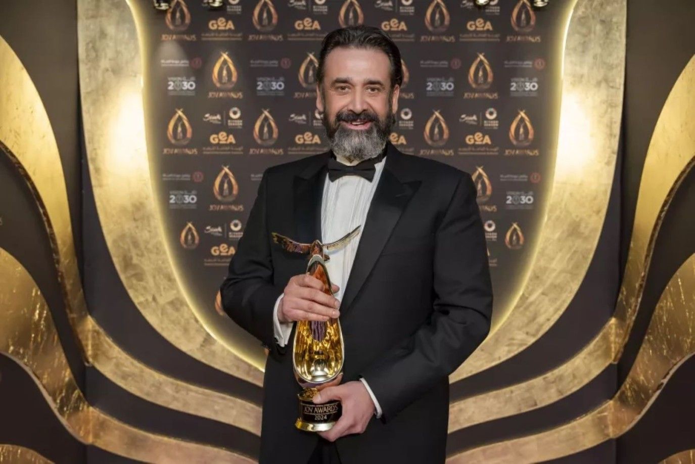 مع نجاح المشروع X وتصدره شباك التذاكر.. أفلام كريم عبد العزيز جعلته يتربع على عرش الإيرادات