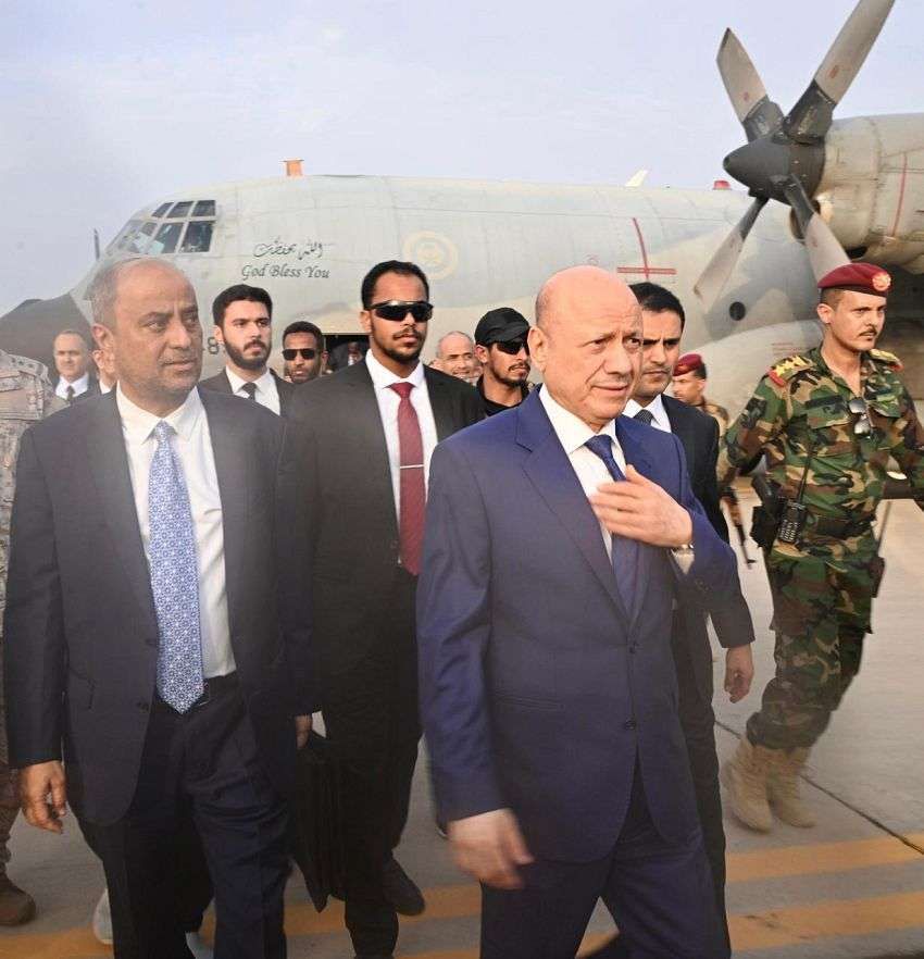 تفاصيل عودة الرئيس العليمي الى عدن(صور)