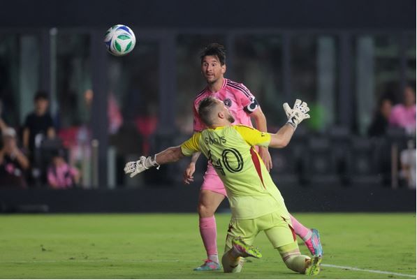 الامارات | ميسي يدق جرس الإنذار للأهلي المصري