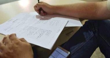 ضبط هاتف محمول بحوزة طالب داخل لجنة مدرسة المساعى فى المنوفية