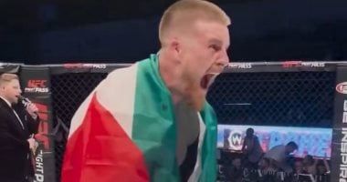 ملاكم أيرلندي يهزم إسرائيليا ويرفع علم فلسطين ويردد: فلسطين حرة.. فيديو