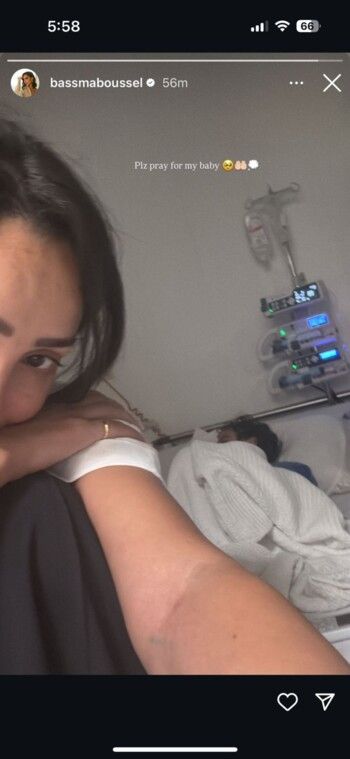 إبن تامر حسني وبسمة بوسيل في المستشفى .. والأخيرة تطلب الدعاء