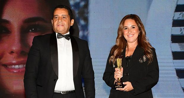 شيري عادل تُكرَّم في ختام مهرجان القاهرة للسينما الفرانكوفونية