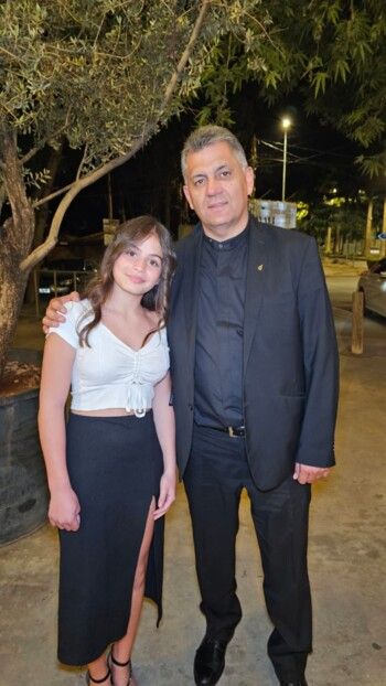 تالين فريحة تفوز بالمركز الأول عن فئة الأطفال في حفل Imagine Lebanon