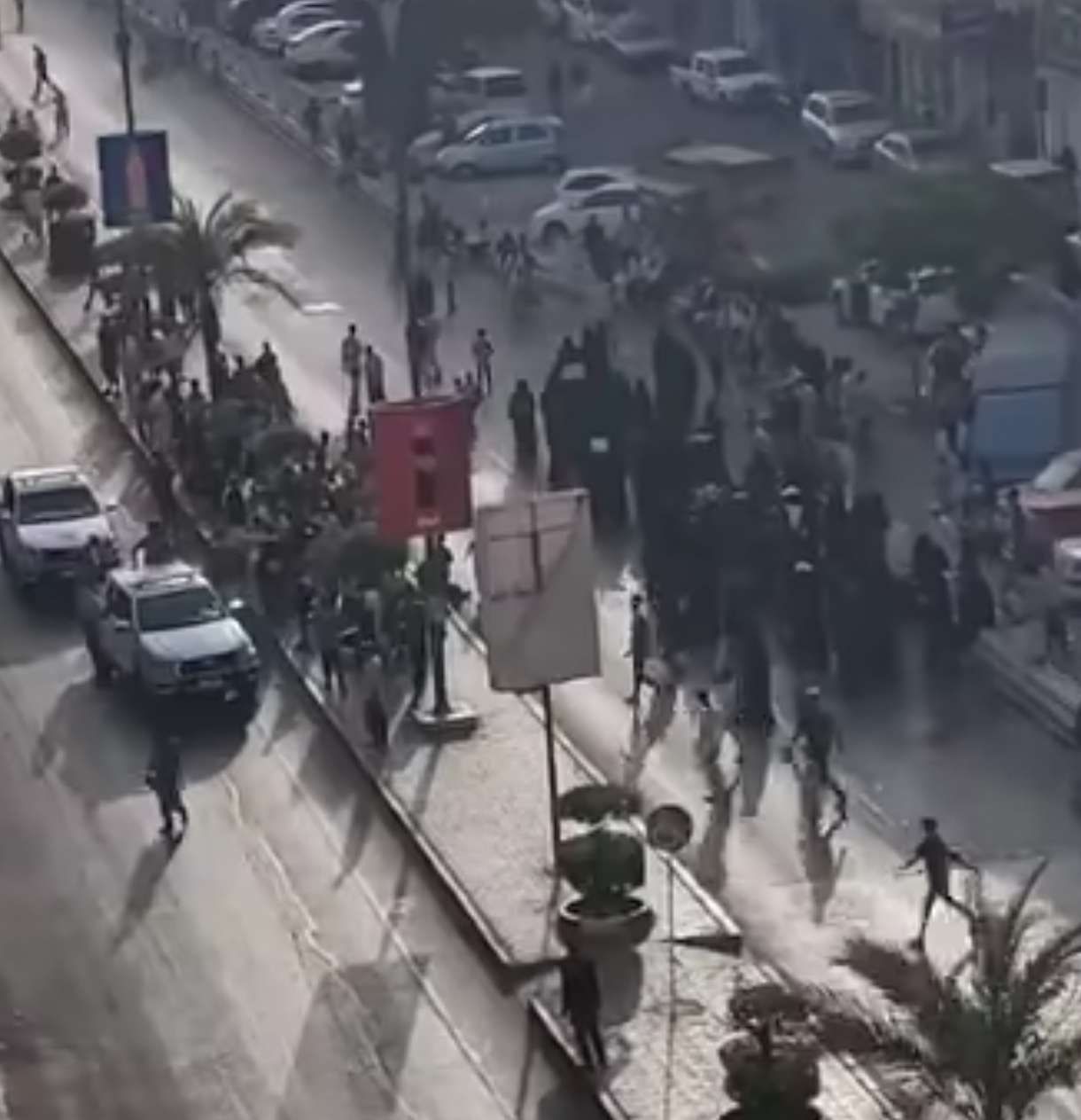 الكشف عن مصير جندي شتم المواطنين بهذه الكلمات عبر مكبرات الصوت بمظاهرة النساء بعدن