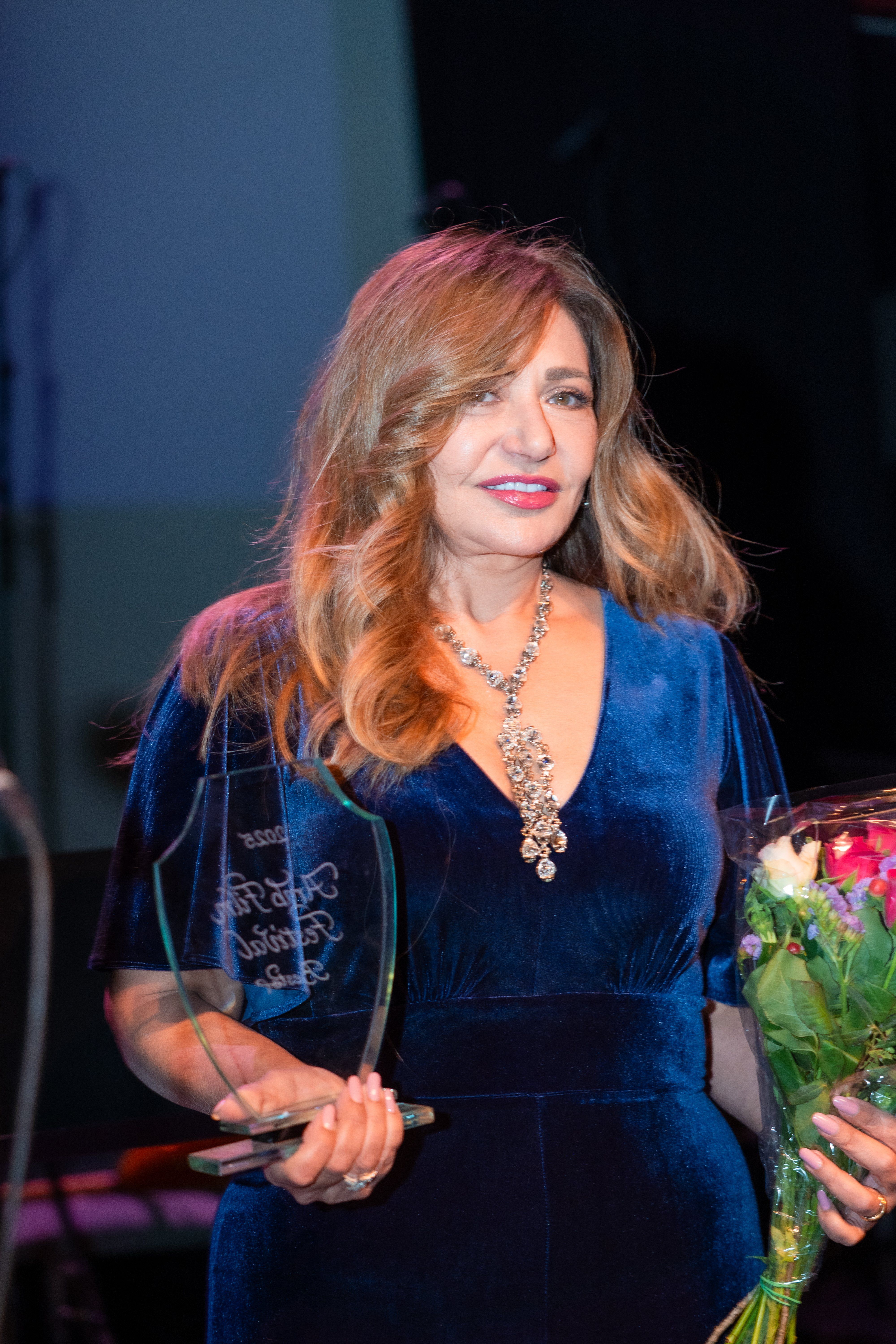 تكريم ليلى علوى بختام مهرجان روتردام للفيلم العربى فى هولندا.. صور