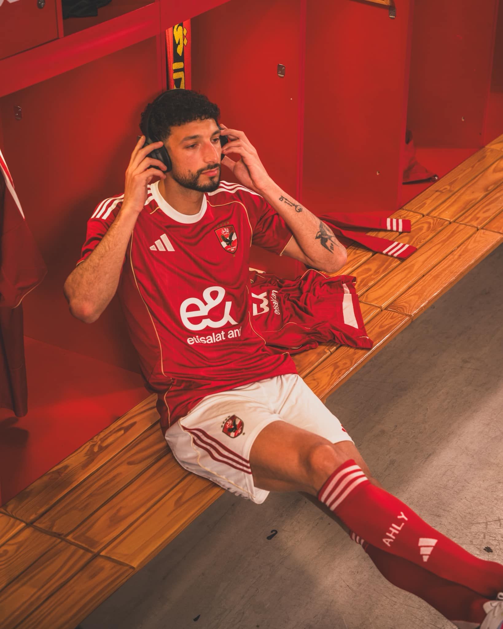 الأهلي يزيح الستار عن قميص كأس العالم للأندية والموسم الجديد.. صور