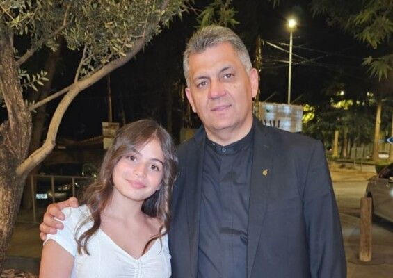 تالين فريحة تفوز بالمركز الأول عن فئة الأطفال في حفل Imagine Lebanon