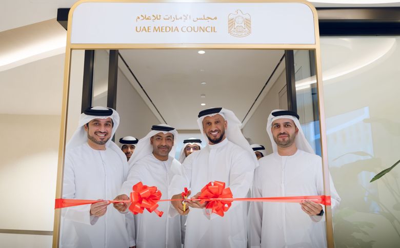 الامارات | عبدالله آل حامد يفتتح مكتب مجلس الإمارات للإعلام في مدينة دبي للإنترنت