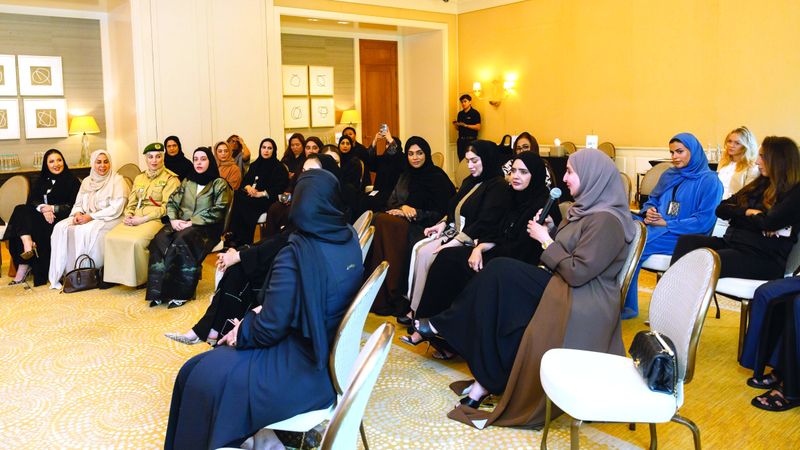 الامارات | 19 قيادية إماراتية في القطاعَين الحكومي وشبه الحكومي في «تمكين بلس»