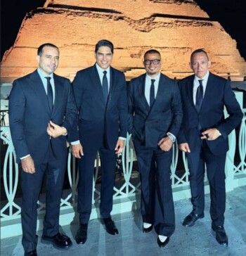 بنطلون عمرو دياب حديث المتابعين: موضة جديدة ستصبح ترند؟