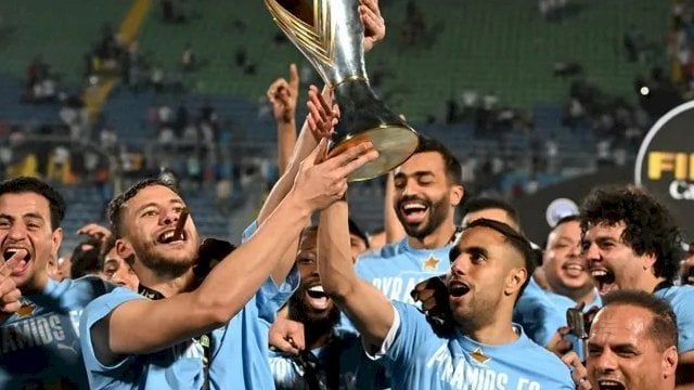 السيسي يهنئ بيراميدز بعد فوزه بدوري أبطال إفريقيا