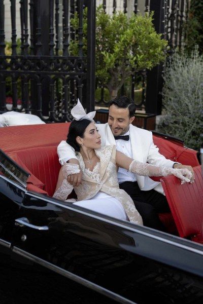 بالصور- المصممة نور فتح الله تحتفل بزفافها في حفل شاعري في اسطنبول