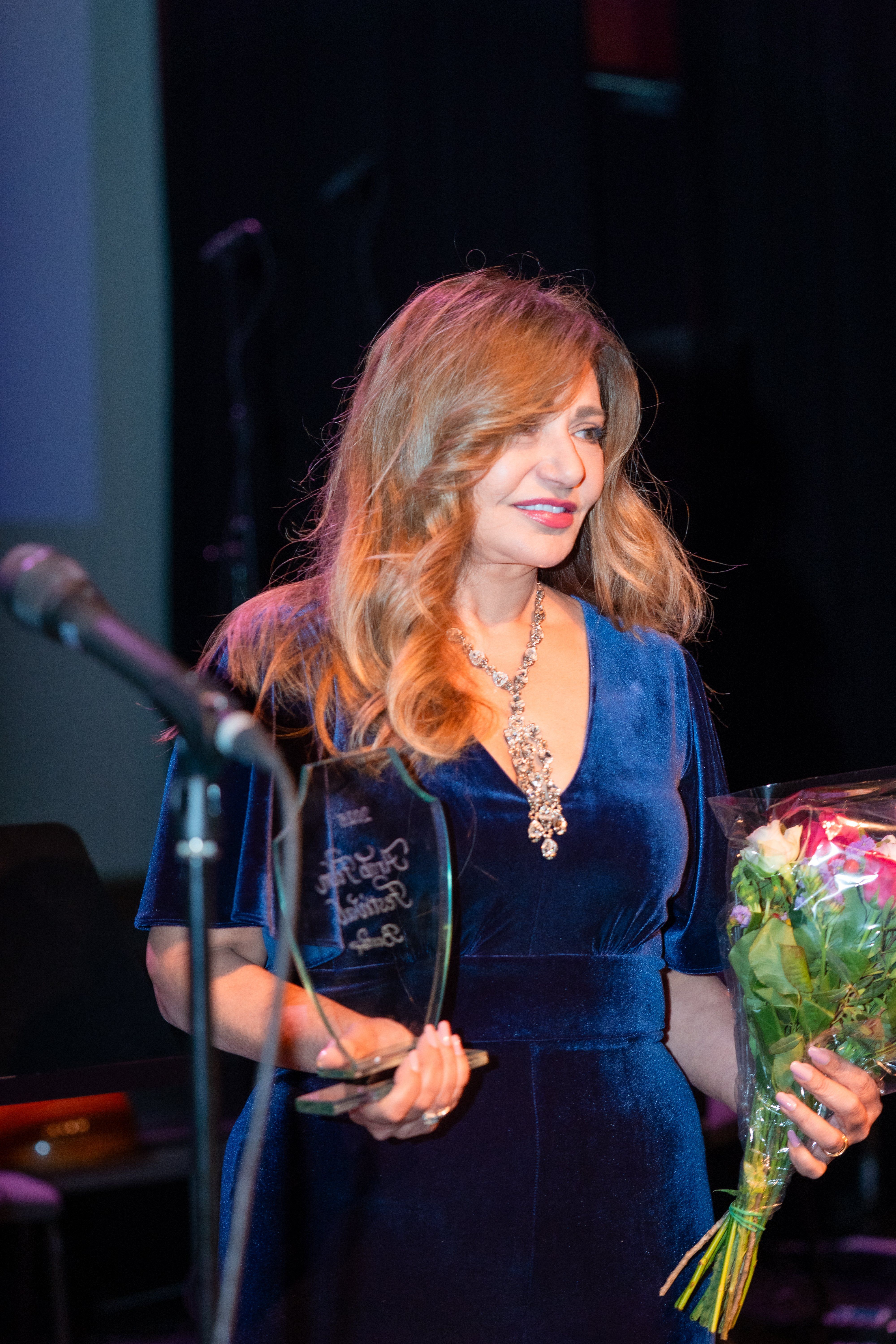 تكريم ليلى علوى بختام مهرجان روتردام للفيلم العربى فى هولندا.. صور