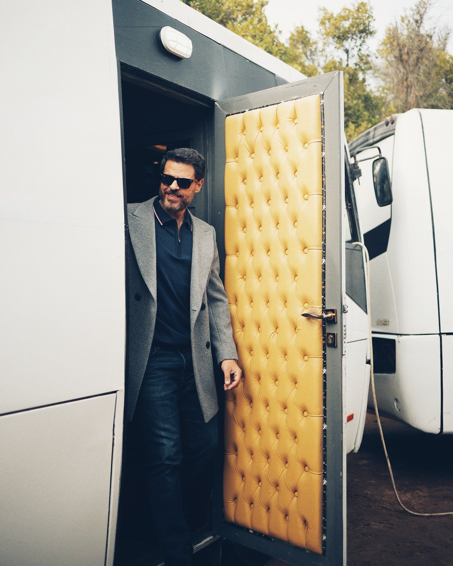 طارق صبري.. مشوار فني متنوع وتعاونات مع كبار النجوم أبرزهم عادل إمام