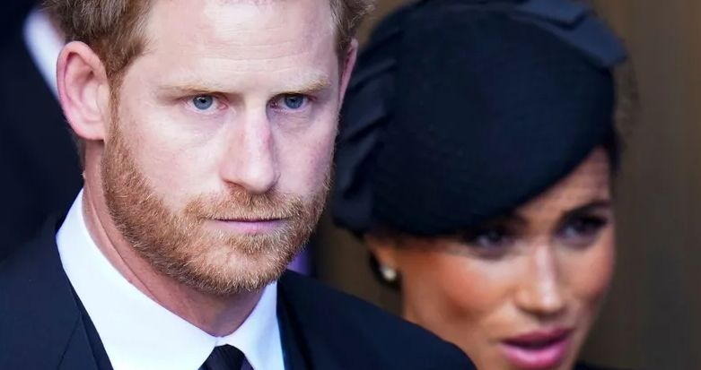 الامارات | هاري يصدم العائلة الملكية من جديد .. يفكر في تغيير اسم عائلته لينتسب لأهل أمه