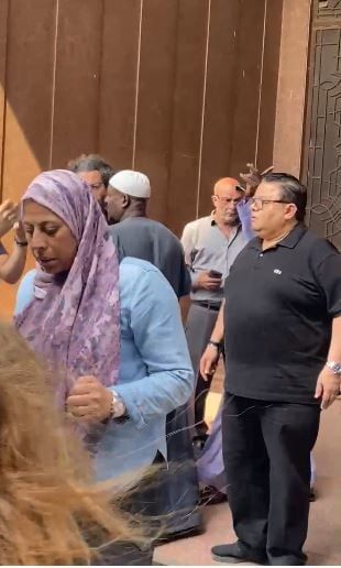 جثمان الراحلة سميحة أيوب يغادر منزلها بحضور خالد جلال.. صور